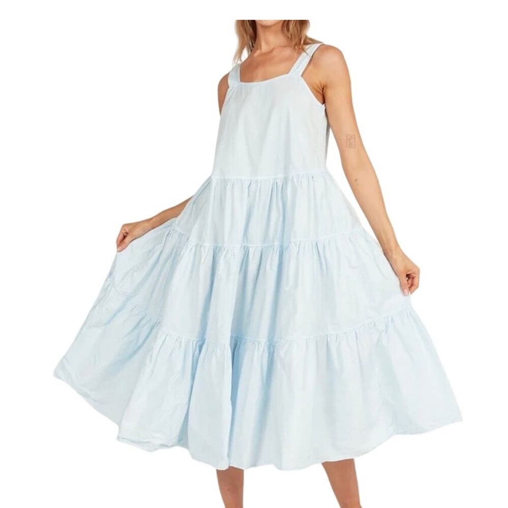 Tuckernuck Pomander Place Lola Chambray
Tiered Maxi Dress